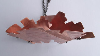 Natália Václavová – Šperk/náhhrdelník – meď (2012/13) 2.roč.